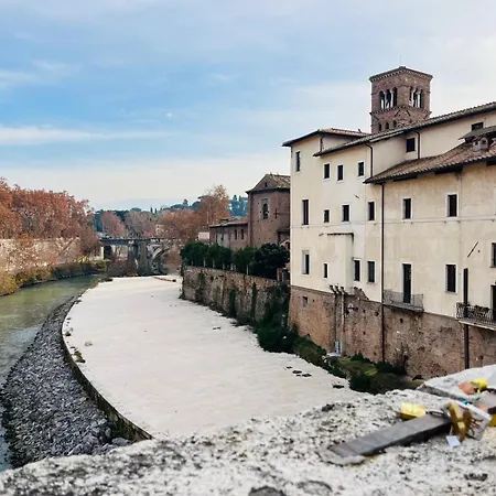 Torre Tolomei Trastevere