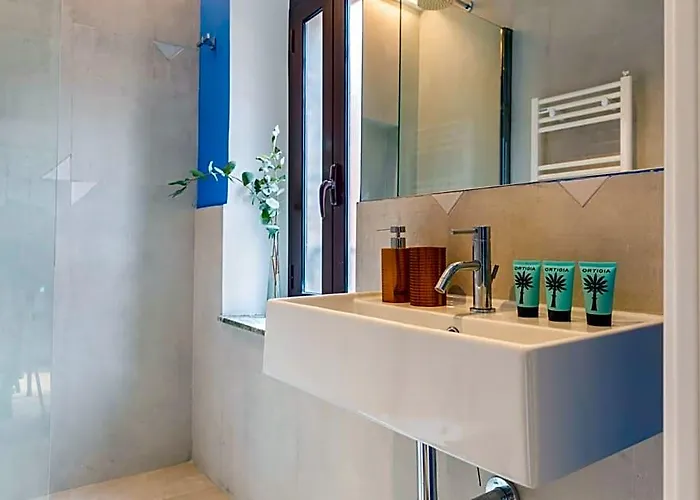 Torre Tolomei Trastevere 4* Рим